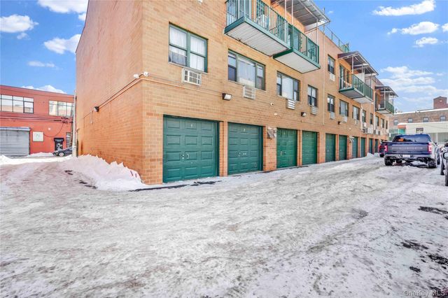 34-46 10th Street, Astoria, NY 11106