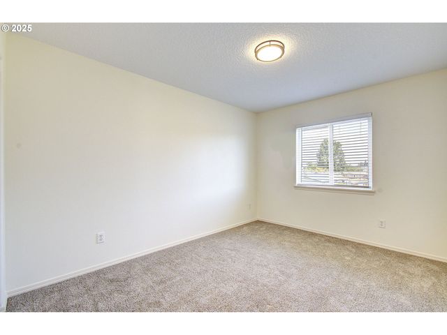 1816 Ne 90TH Cir, Vancouver, WA 98665