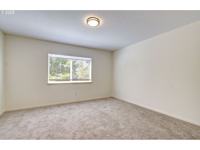 1816 Ne 90TH Cir, Vancouver, WA 98665