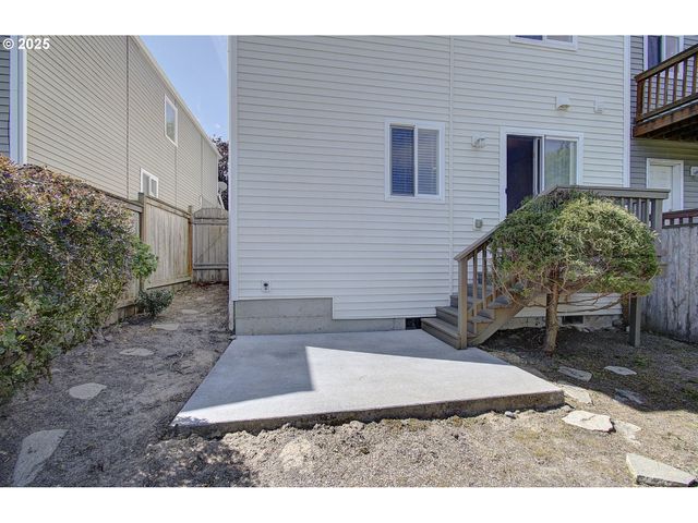 1816 Ne 90TH Cir, Vancouver, WA 98665