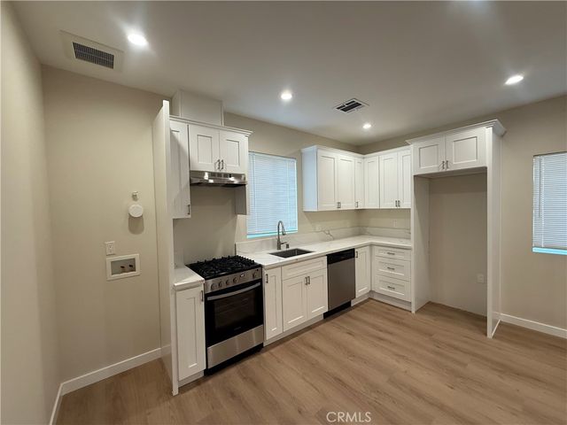 8412 Etiwanda Avenue, Northridge, CA 91325