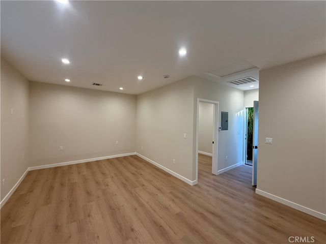 8412 Etiwanda Avenue, Northridge, CA 91325