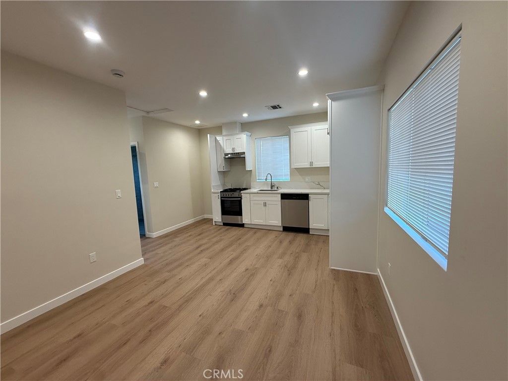 8412 Etiwanda Avenue, Northridge, CA 91325