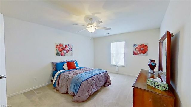 3350 Hyde Place Circle, Winston-salem, NC 27103