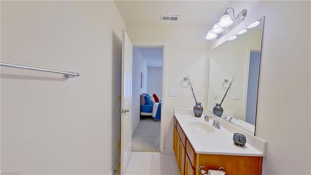 3350 Hyde Place Circle, Winston-salem, NC 27103