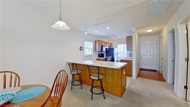 3350 Hyde Place Circle, Winston-salem, NC 27103