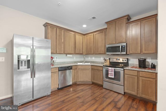 14718 MASON CREEK CIR, Woodbridge, VA 22191