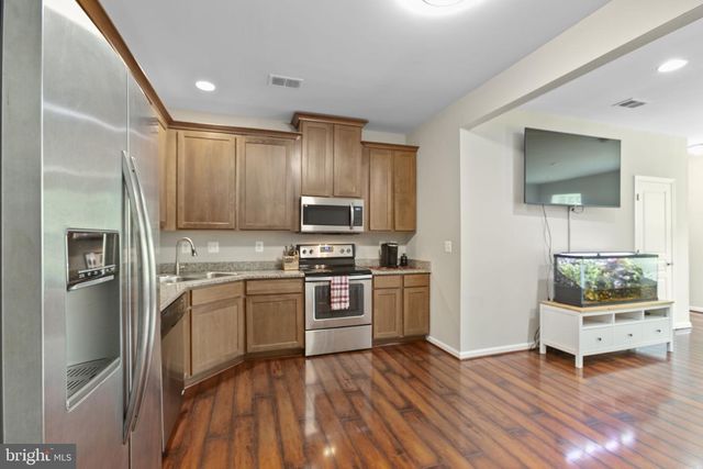 14718 MASON CREEK CIR, Woodbridge, VA 22191