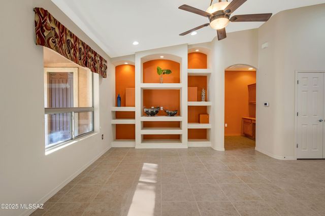 631 W Aspenwood Street, Green Valley, AZ 85614