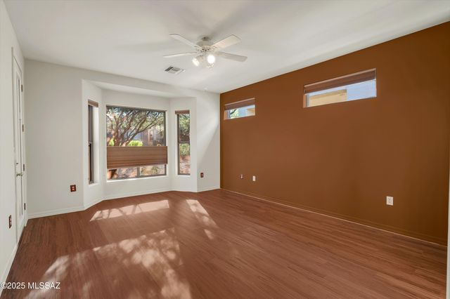 631 W Aspenwood Street, Green Valley, AZ 85614