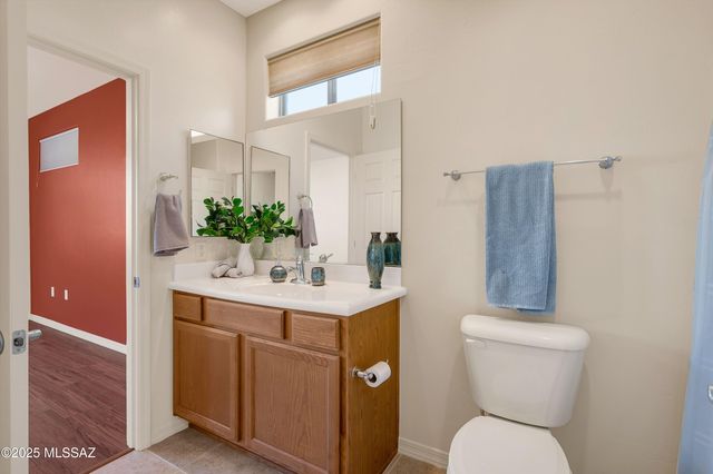 631 W Aspenwood Street, Green Valley, AZ 85614