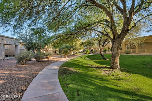 631 W Aspenwood Street, Green Valley, AZ 85614