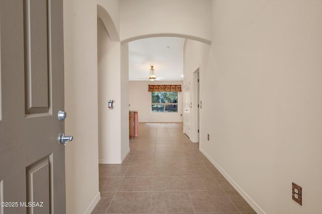 631 W Aspenwood Street, Green Valley, AZ 85614