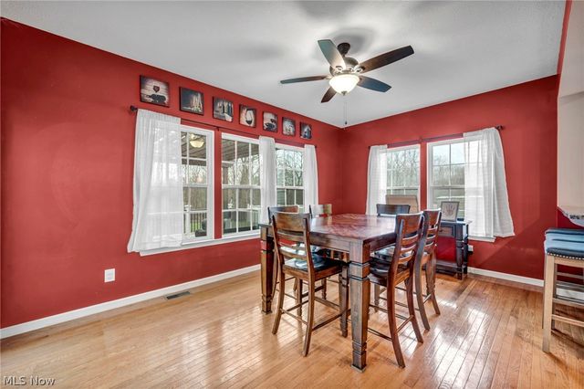 5600 W Longridge Drive, Seven Hills, OH 44131