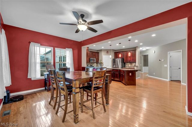 5600 W Longridge Drive, Seven Hills, OH 44131