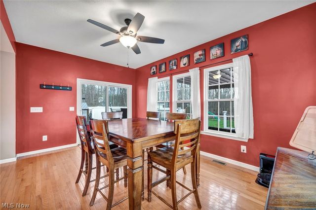 5600 W Longridge Drive, Seven Hills, OH 44131