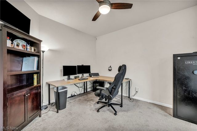 5600 W Longridge Drive, Seven Hills, OH 44131