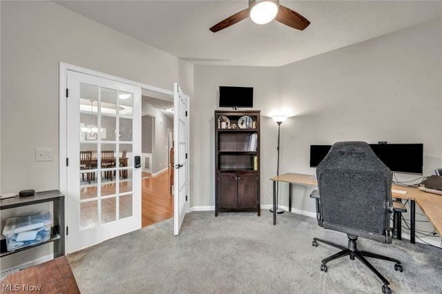 5600 W Longridge Drive, Seven Hills, OH 44131