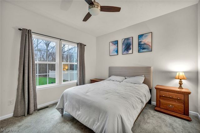 5600 W Longridge Drive, Seven Hills, OH 44131