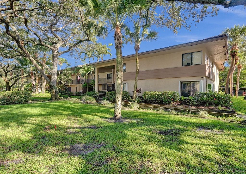 9557 NW 2nd Pl 9557, Coral Springs, FL 33071