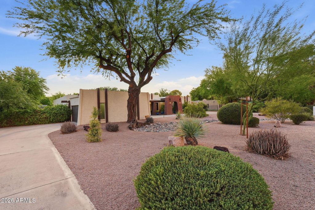 8634 S STANLEY Place, Tempe, AZ 85284 — photo 2
