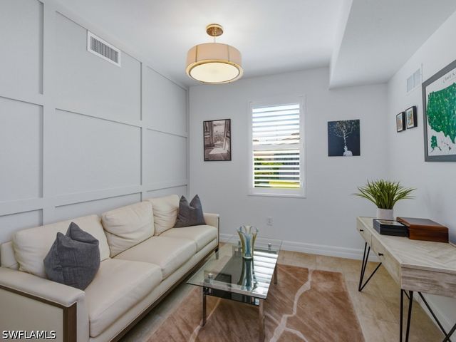 171 Indies DR E 101, Naples, FL 34114