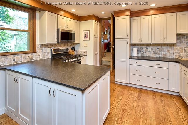 703 Laurel Road, Charleston, WV 25314