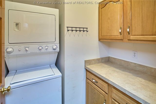 703 Laurel Road, Charleston, WV 25314