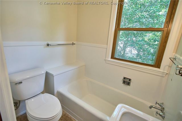 703 Laurel Road, Charleston, WV 25314