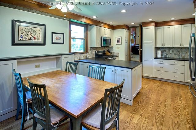 703 Laurel Road, Charleston, WV 25314