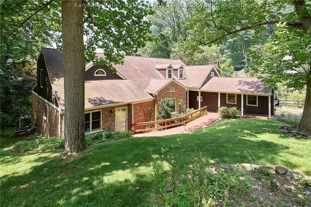 703 Laurel Road, Charleston, WV 25314