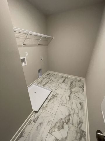 2220 Hospitality Ln, Murfreesboro, TN 37128