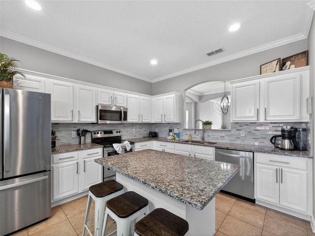 242 SOLANA CIRCLE, Davenport, FL 33897