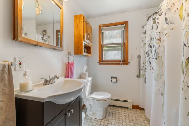 7 Little Fawn Trail, Haddam, CT 06441