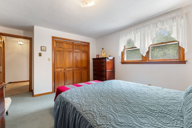 7 Little Fawn Trail, Haddam, CT 06441