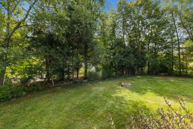 7 Little Fawn Trail, Haddam, CT 06441