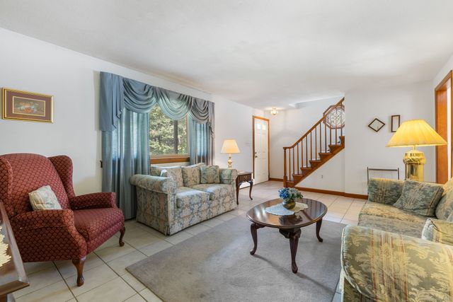 7 Little Fawn Trail, Haddam, CT 06441