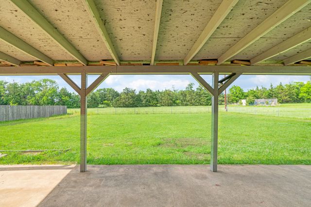 525 York Street, Paris, TX 75460