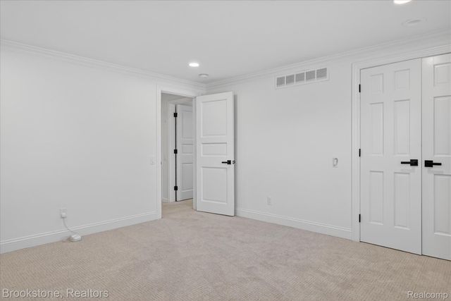 754 N Valley Chase Road, Bloomfield Hills, MI 48304