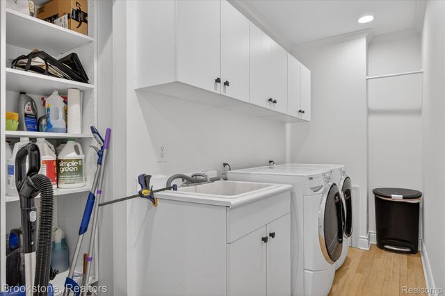 754 N Valley Chase Road, Bloomfield Hills, MI 48304