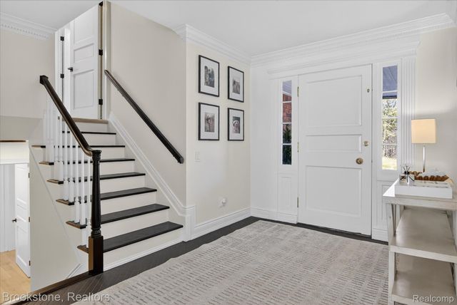 754 N Valley Chase Road, Bloomfield Hills, MI 48304