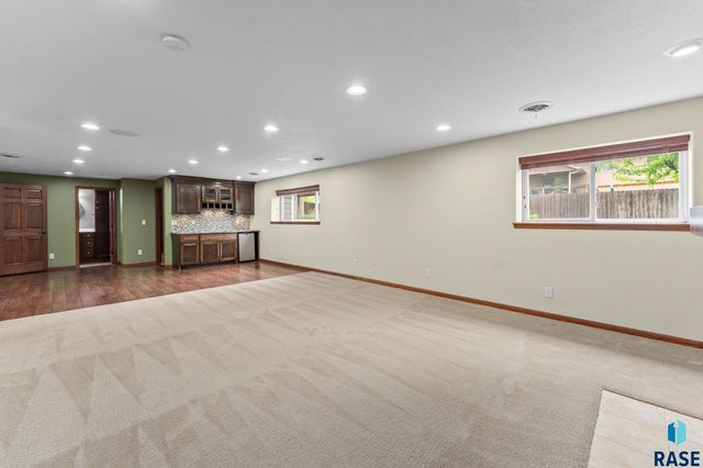 4020 W 91st St, Sioux Falls, SD 57108