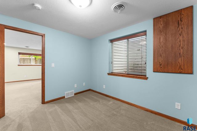 4020 W 91st St, Sioux Falls, SD 57108