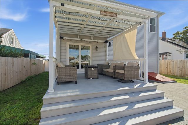 148 Hunts Avenue, Pawtucket, RI 02861