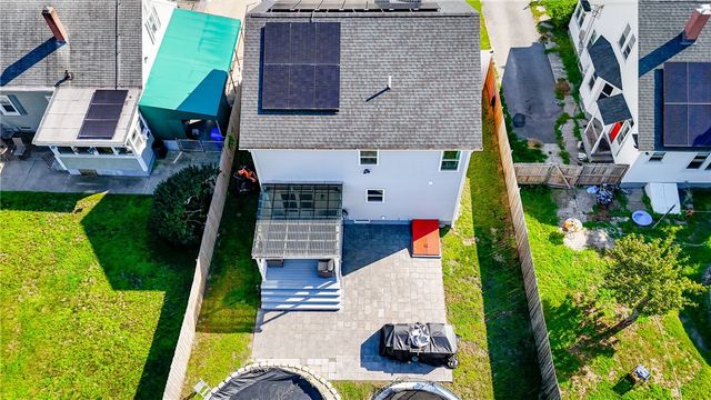 148 Hunts Avenue, Pawtucket, RI 02861