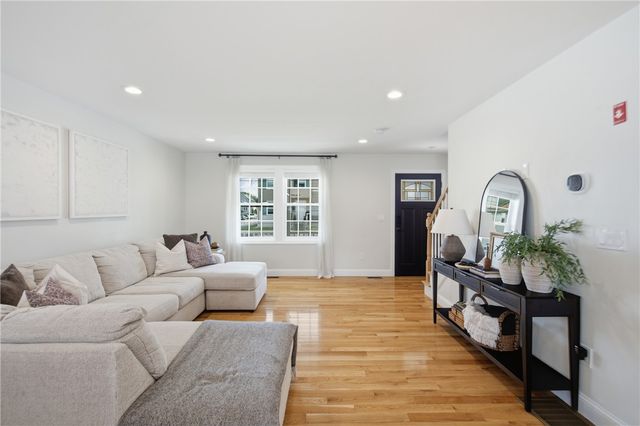 148 Hunts Avenue, Pawtucket, RI 02861