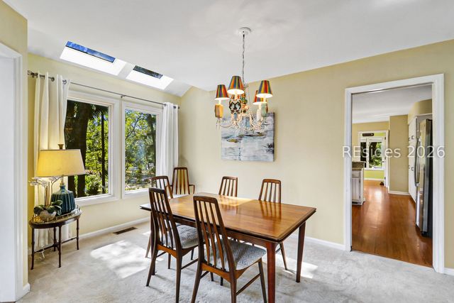 6 Loomis Ferry Rd, Hilton Head Island, SC 29928