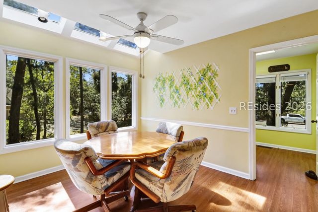 6 Loomis Ferry Rd, Hilton Head Island, SC 29928