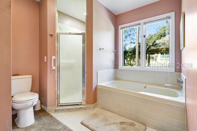 6 Loomis Ferry Rd, Hilton Head Island, SC 29928