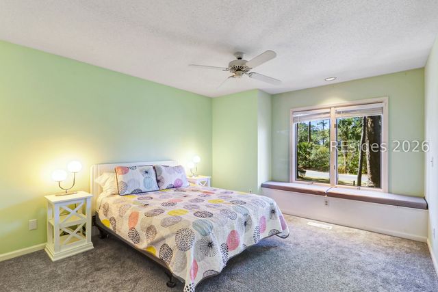 6 Loomis Ferry Rd, Hilton Head Island, SC 29928